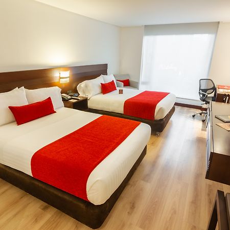 Best Western Plus 93 Park Hotel Bogotá Dış mekan fotoğraf A room at the hotel