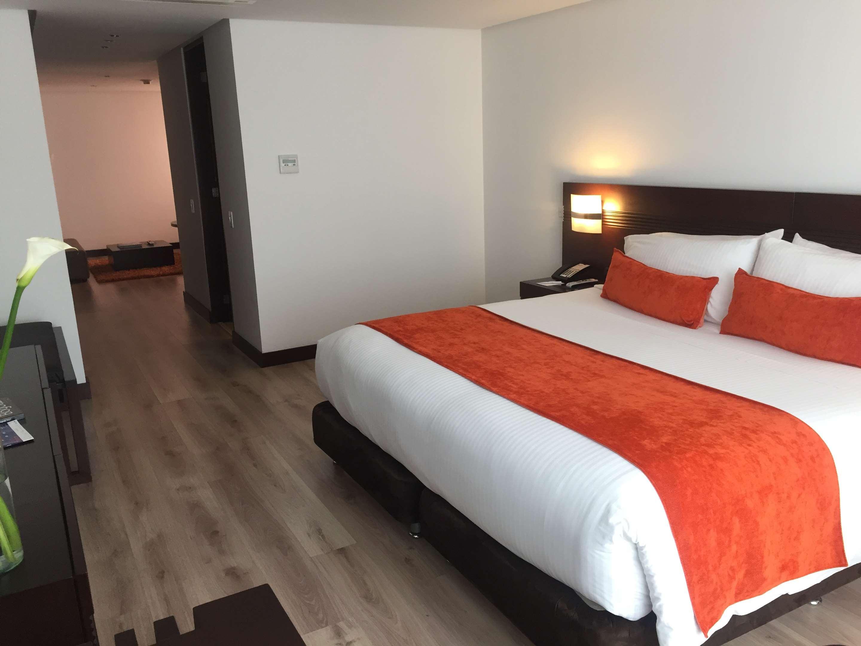 Best Western Plus 93 Park Hotel Bogotá Dış mekan fotoğraf A room at the hotel