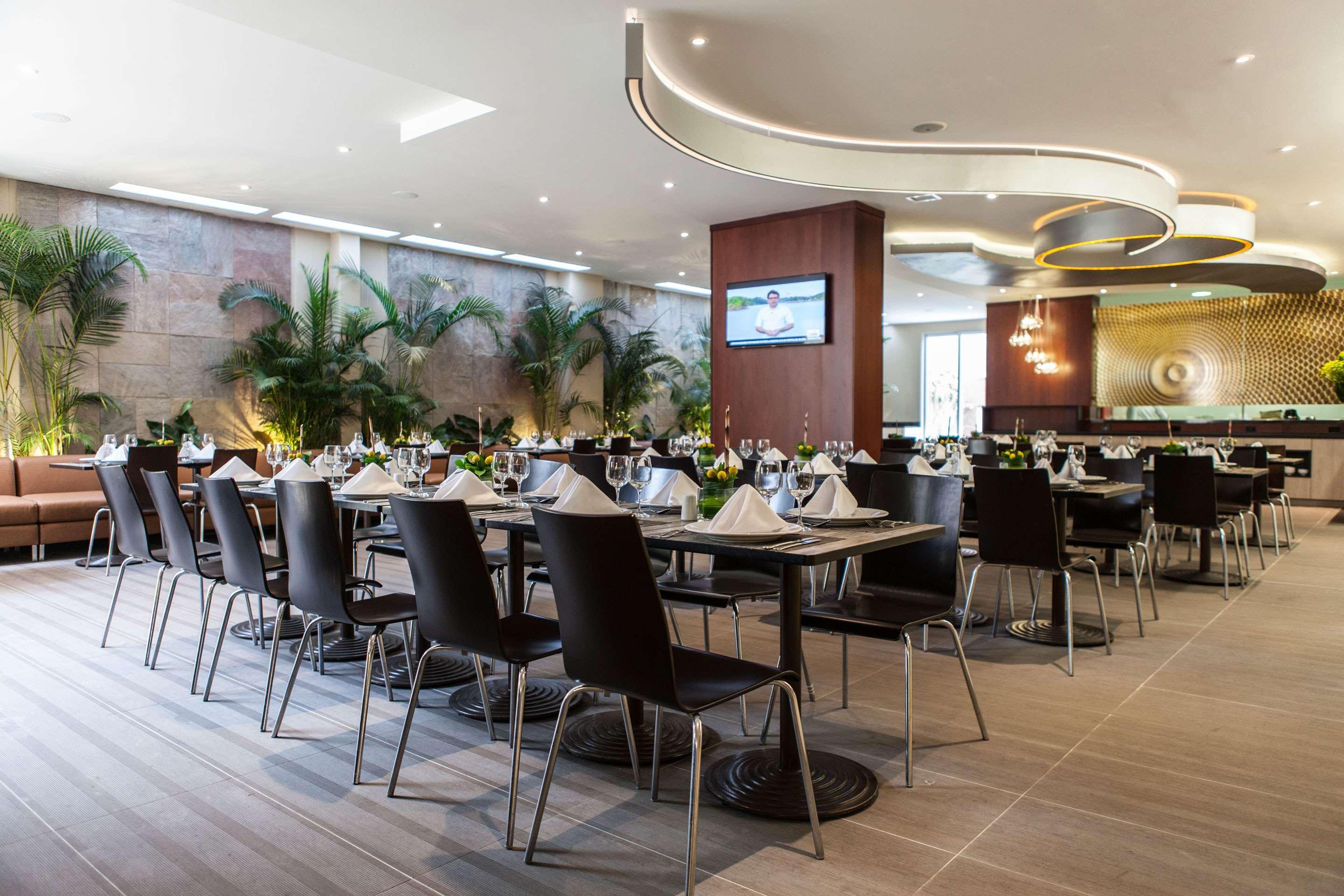 Best Western Plus 93 Park Hotel Bogotá Dış mekan fotoğraf The VIP lounge at Tan Son Nhat International Airport