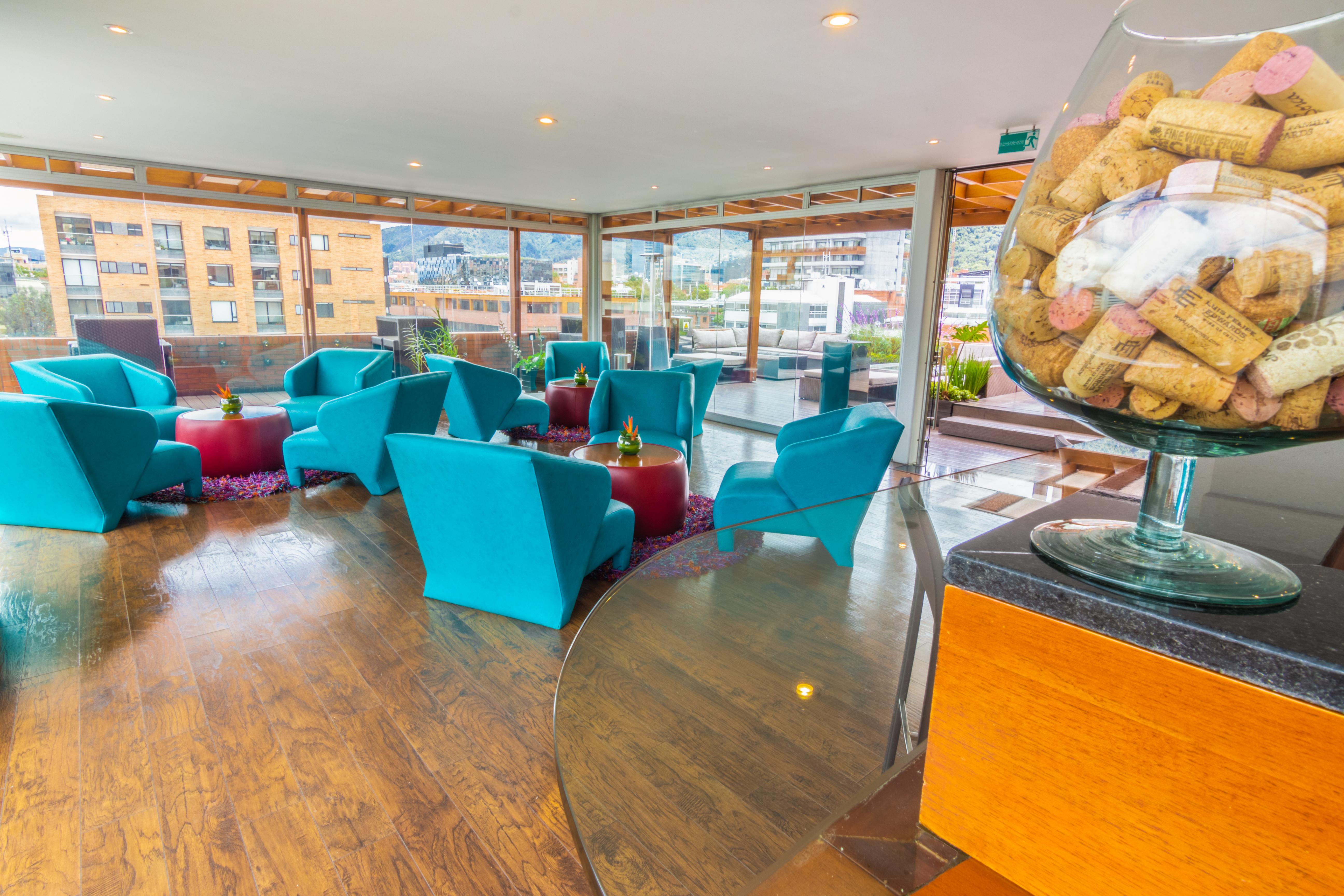 Best Western Plus 93 Park Hotel Bogotá Dış mekan fotoğraf The lounge at the airport
