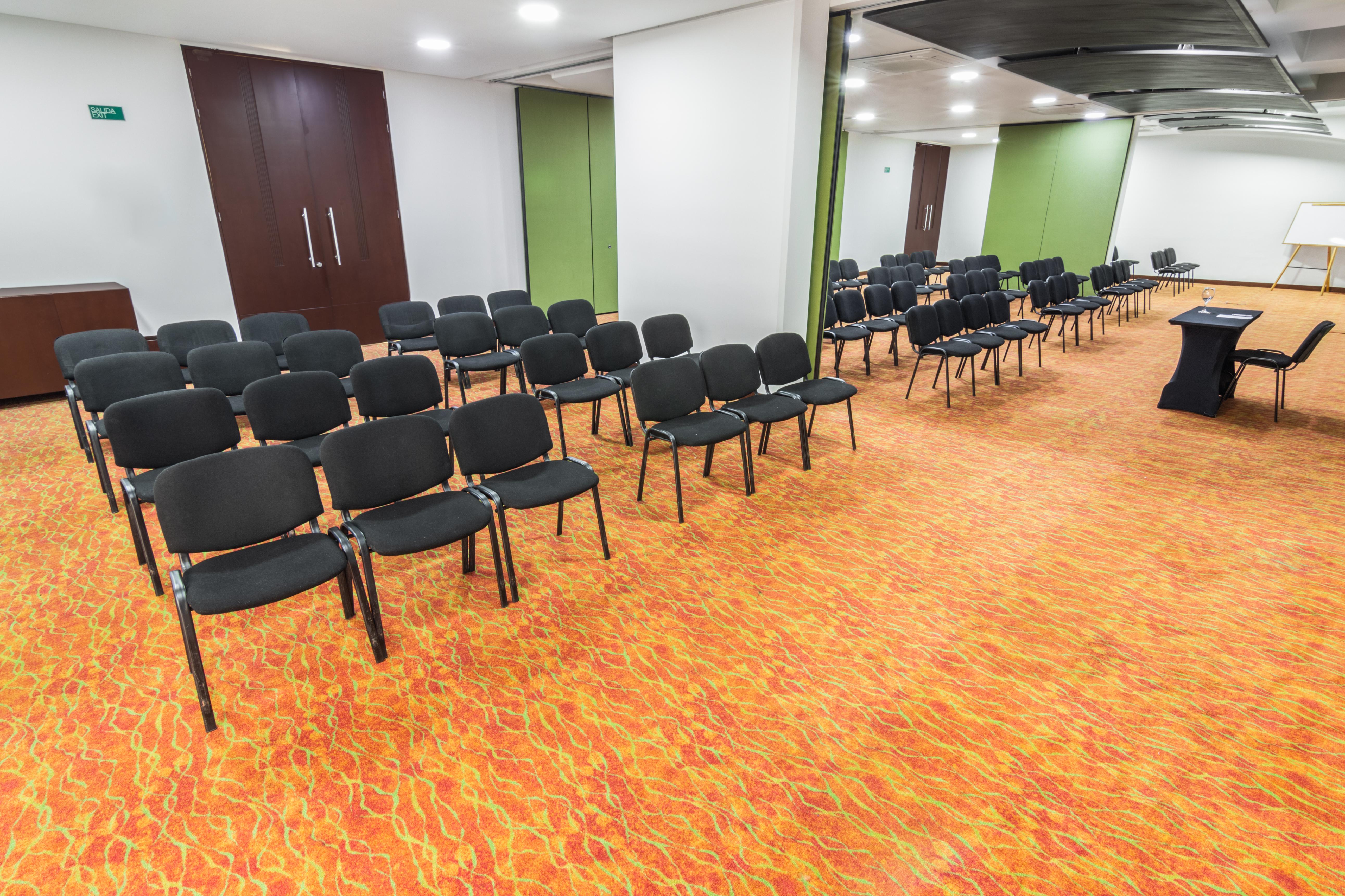 Best Western Plus 93 Park Hotel Bogotá Dış mekan fotoğraf A meeting room at the hotel