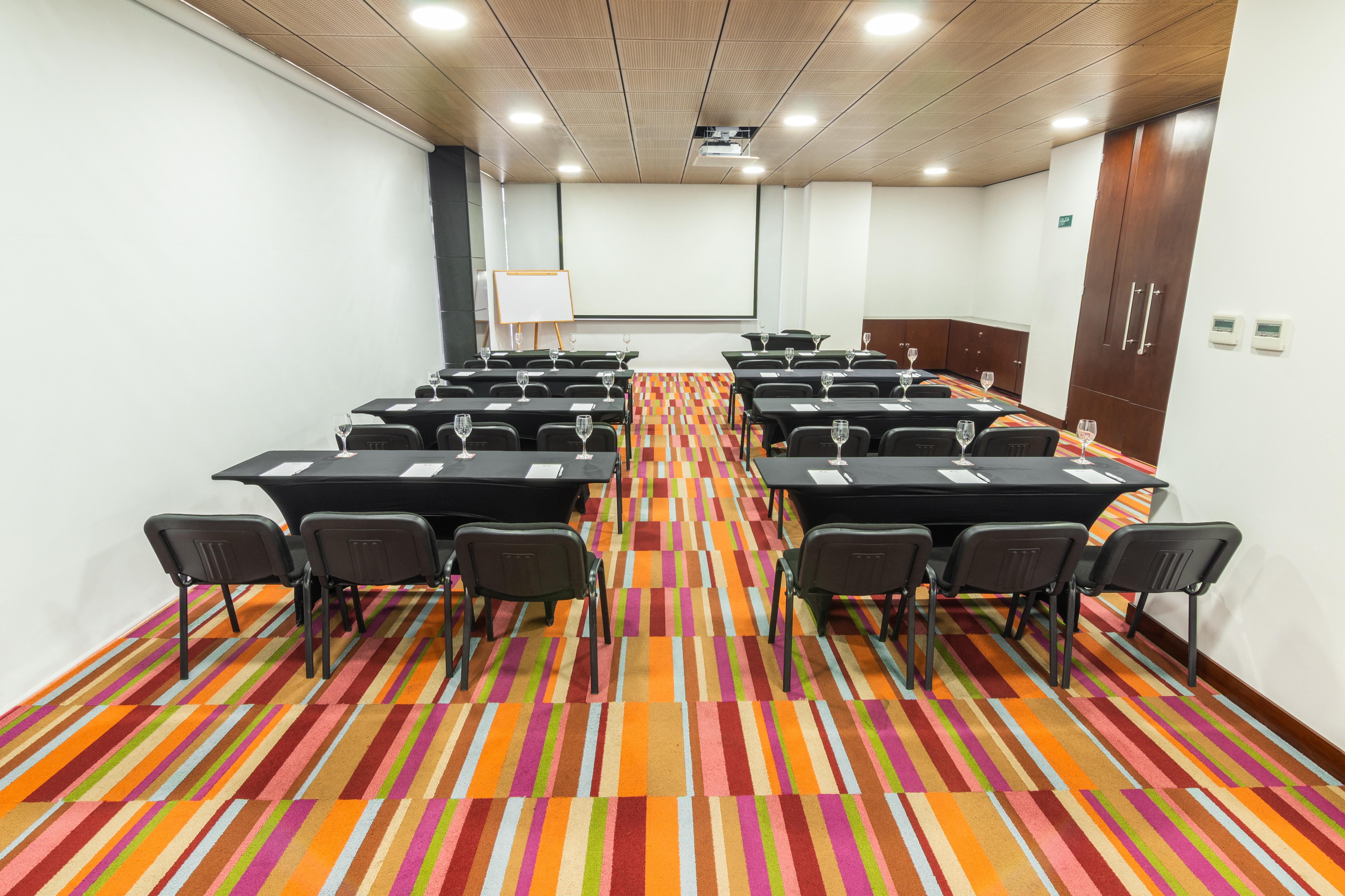Best Western Plus 93 Park Hotel Bogotá Dış mekan fotoğraf Meeting room at the hotel