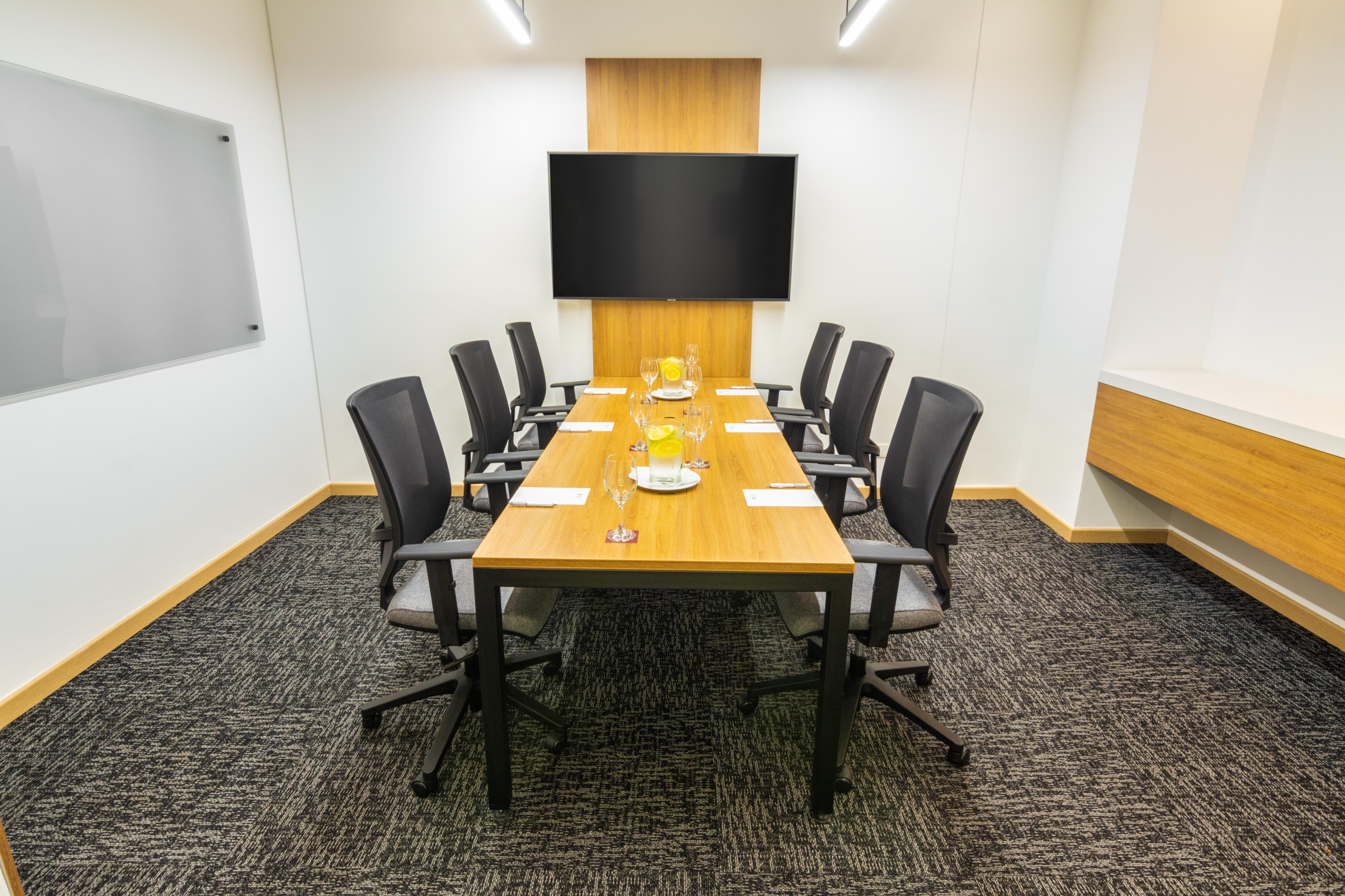 Best Western Plus 93 Park Hotel Bogotá Dış mekan fotoğraf A typical meeting room