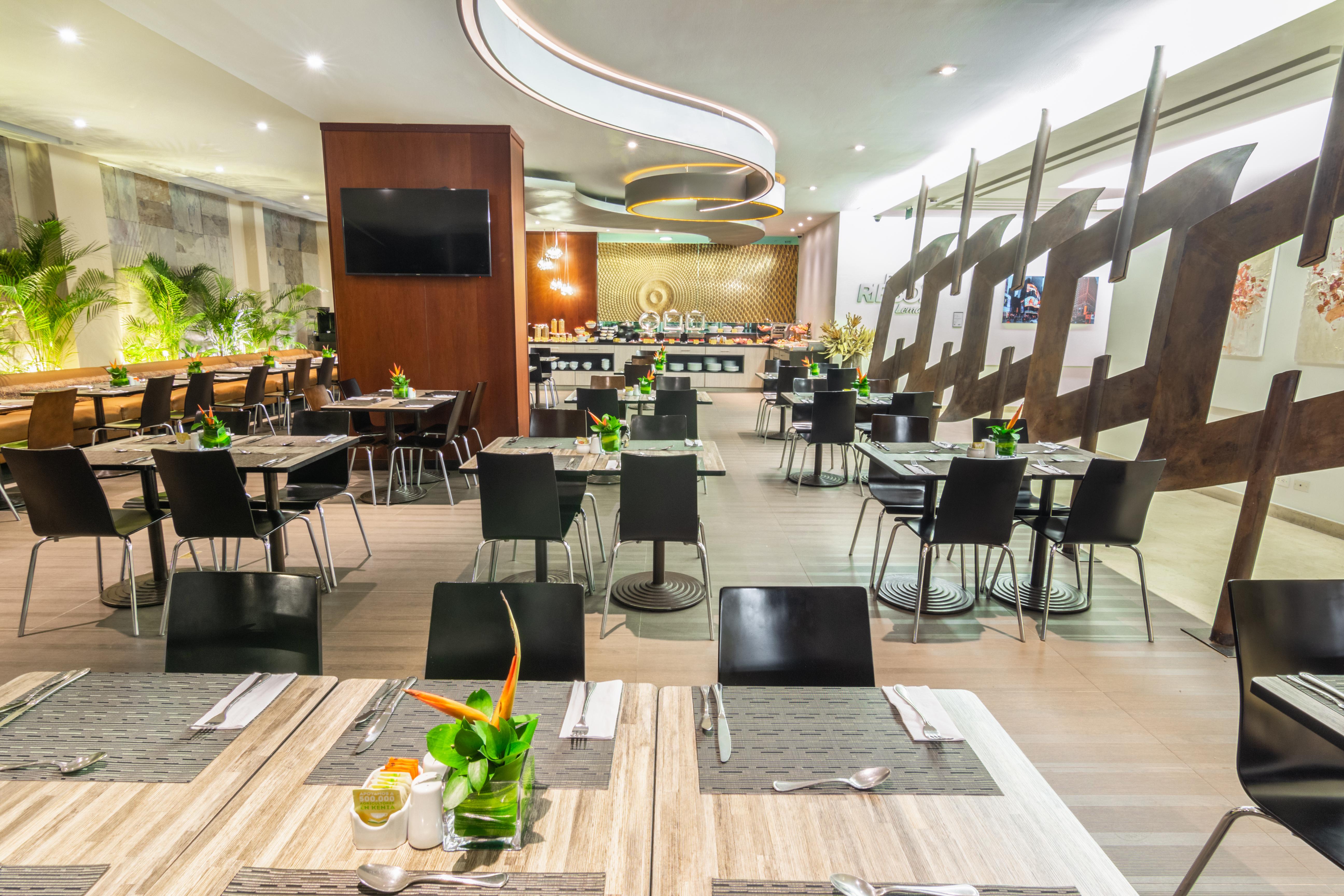 Best Western Plus 93 Park Hotel Bogotá Dış mekan fotoğraf The lounge at Kuala Lumpur International Airport