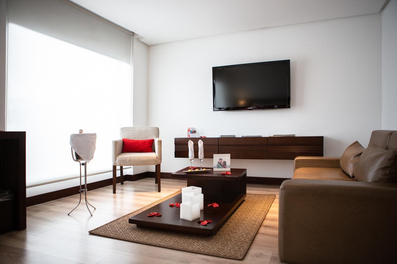Best Western Plus 93 Park Hotel Bogotá Dış mekan fotoğraf A living room at the hotel